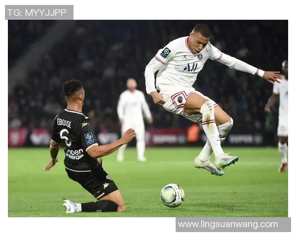 法甲激战昂热主场迎战大巴黎争夺三分荣耀之战